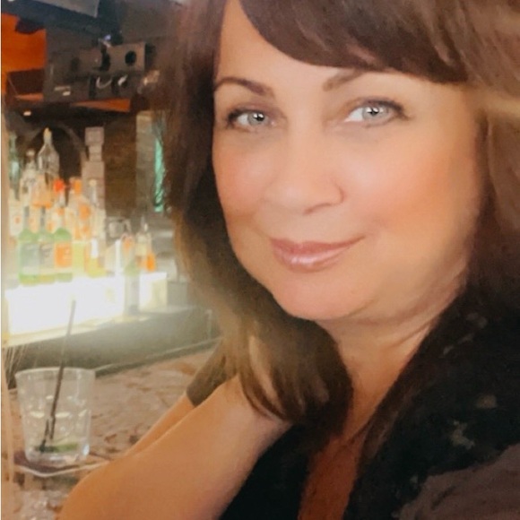 debi_derosa